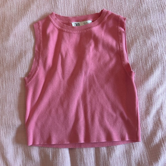 Zara Tops - PINK CROPPED SWEATER TANK💕